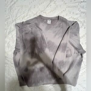 Womens Pink Sweater Top and Bottom